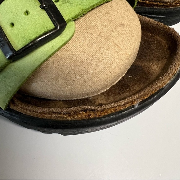 Birkenstock Betula platform Arizona 2 strap slide neon green leather black buckl - Picture 6 of 12